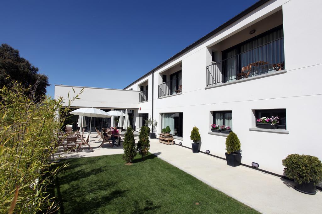 El Hotelito Navaluenga Exterior photo